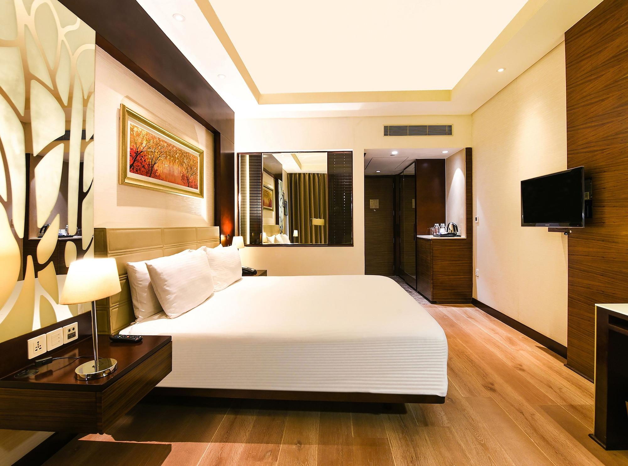 Doubletree By Hilton Gurugram Baani Square Hotell Gurgaon Eksteriør bilde