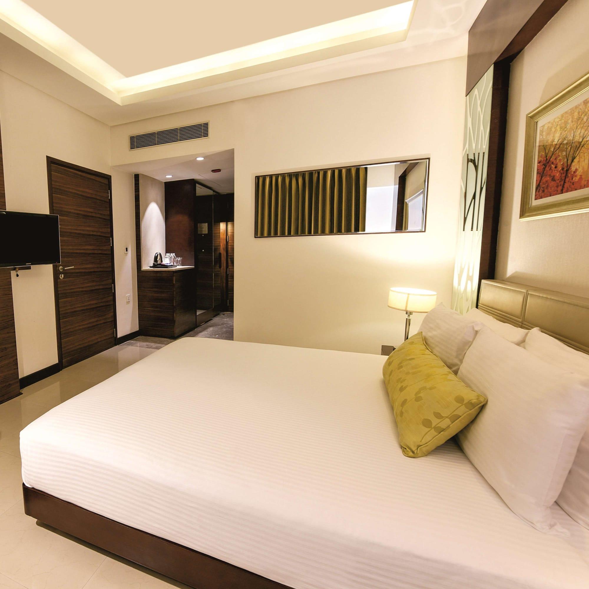 Doubletree By Hilton Gurugram Baani Square Hotell Gurgaon Eksteriør bilde