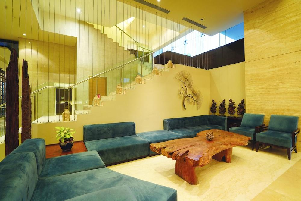 Doubletree By Hilton Gurugram Baani Square Hotell Gurgaon Eksteriør bilde