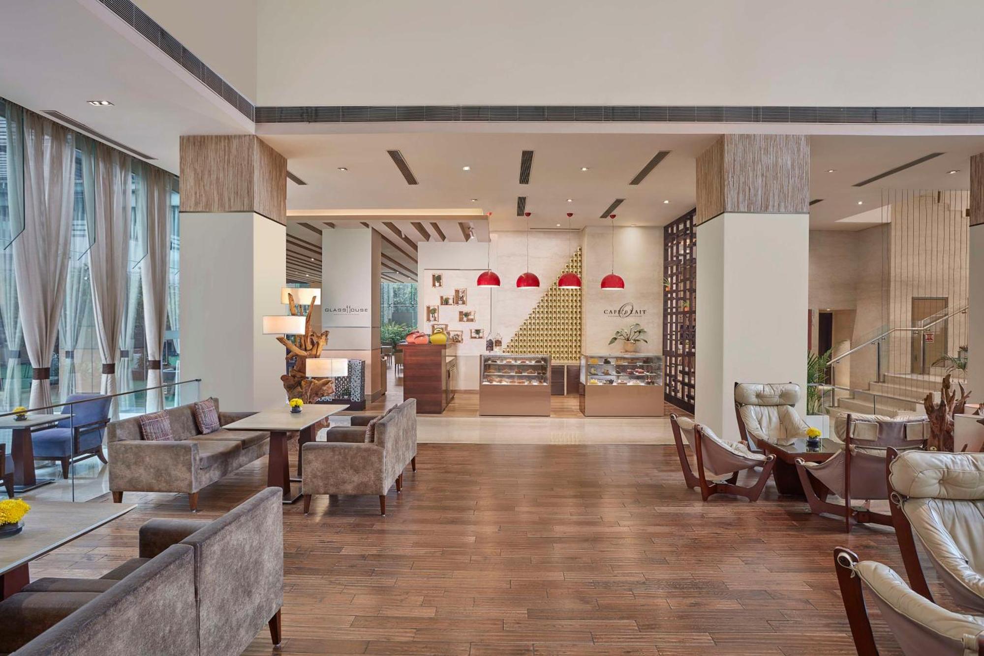 Doubletree By Hilton Gurugram Baani Square Hotell Gurgaon Eksteriør bilde